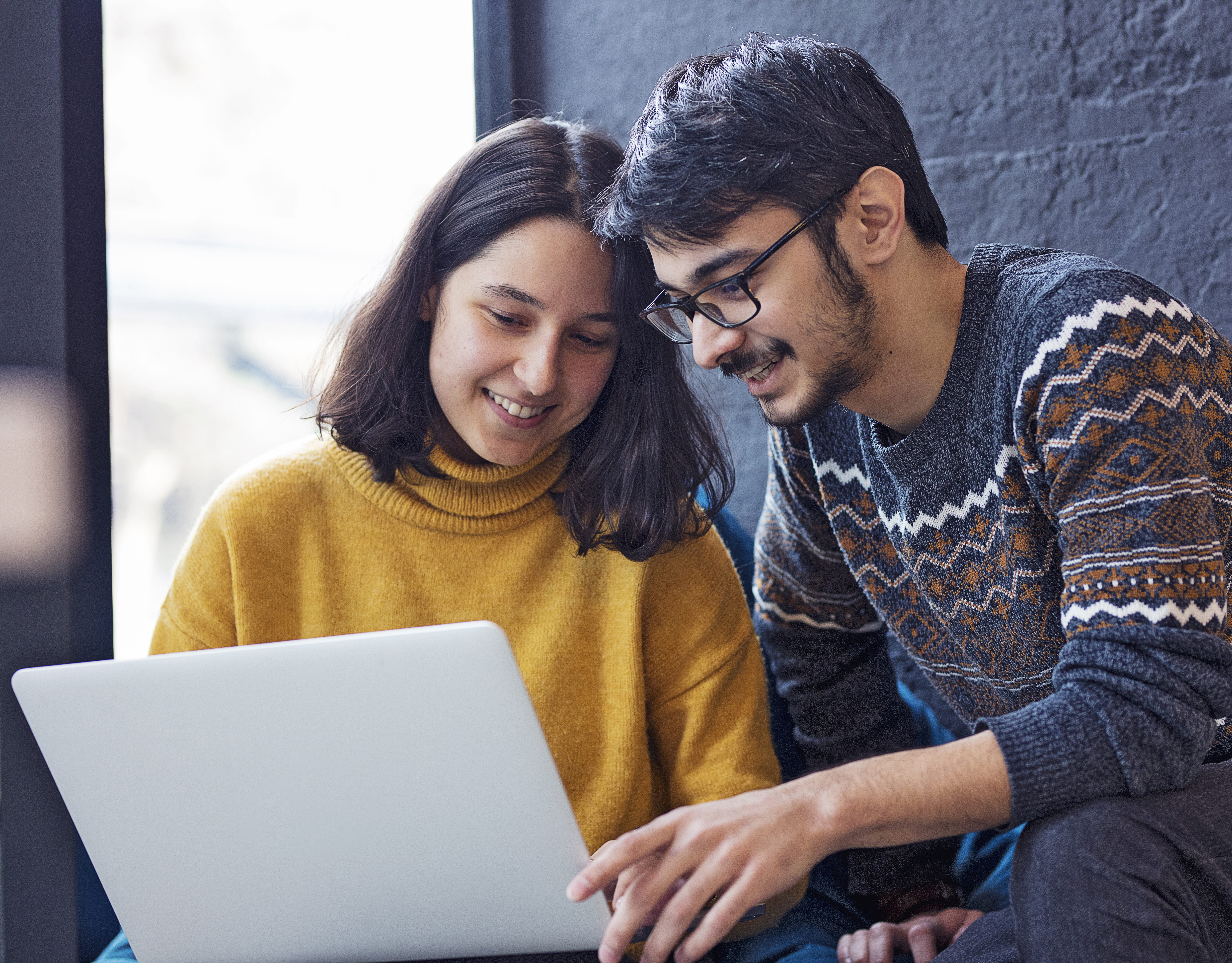How to Choose the Right Study Abroad Consultant for Your Overseas Education Journey